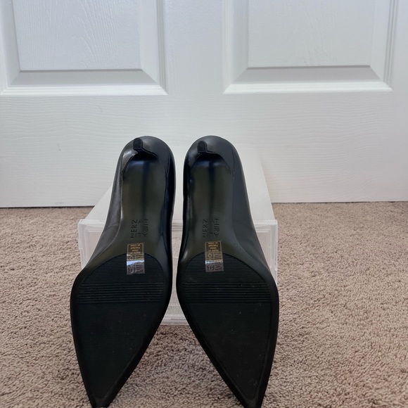 Black pointed heels - Picture 4 of 4